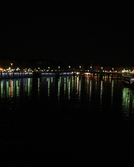 © La cocotte-minute, agence de scénographie - Nuées, installation pour la fête des lumières 2008